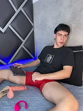 Snapshot of Lucian-greyy chatting on February 17, 5:26 am Lucian-greyy online show from February 17, 5:26 am