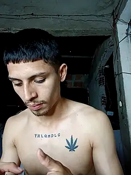 Lucckk777 online show from April 18, 11:36 am