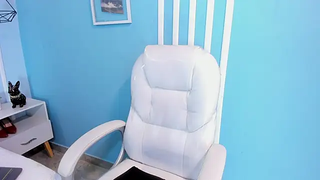 Saray Becker  online show from April 8, 7:25 pm