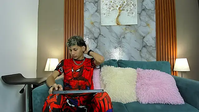 Snapshot of YOUNG_BOYS_HELL chatting on March 1, 1:18 am YOUNG BOYS HELL online show from March 1, 1:18 am