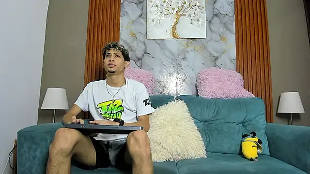 YOUNG BOYS HELL online show from March 13, 1:12 am