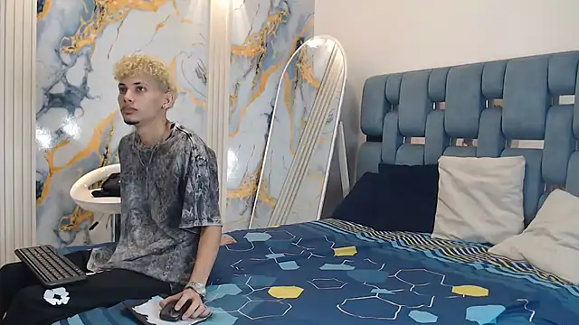 YOUNG BOYS HELL online show from May 27, 1:13 am