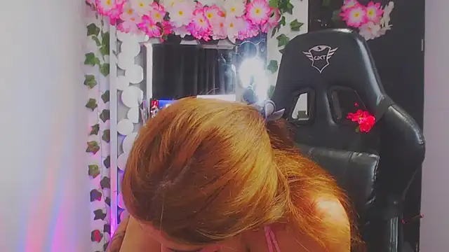 Mis Cersi online show from March 10, 9:09 pm