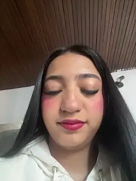 Daniela Pink online show from April 22, 11:45 am