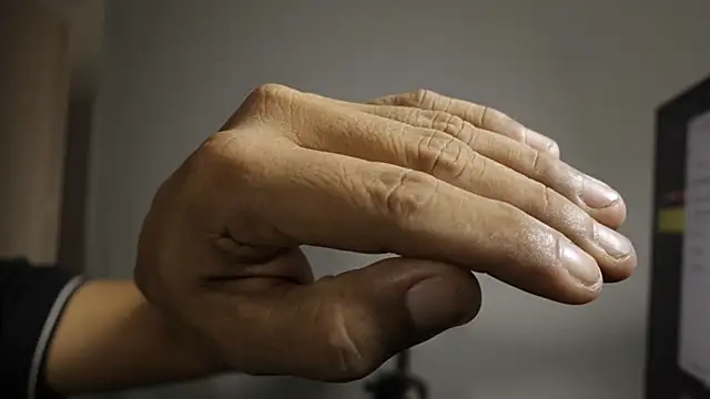 Im Velora online show from February 15, 4:25 pm