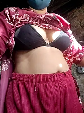 Snapshot of taniya0 chatting on May 3, 3:23 am taniya0 online show from May 3, 3:23 am