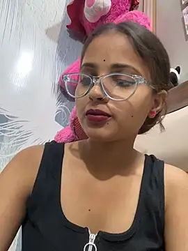 samayra1144 online show from May 5, 10:56 am