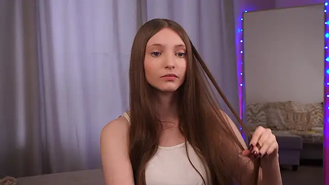 Snapshot of CathyLevel chatting on March 4, 7:25 am CathyLevel online show from March 4, 7:25 am