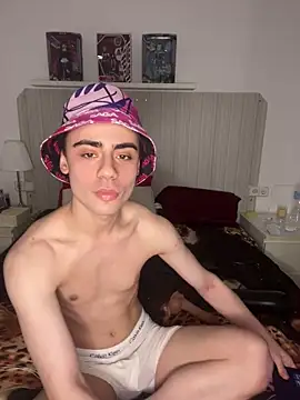 YourFavouriteTwink online show from February 25, 10:30 pm