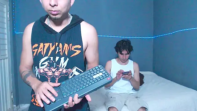 Snapshot of polloCol4U chatting on March 2, 3:30 am polloCol4U online show from March 2, 3:30 am