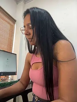 Yirleyll online show from March 3, 3:07 pm