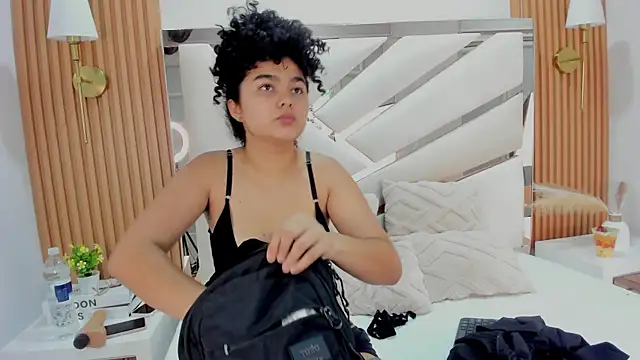 Snapshot of _Curly_Beauty chatting on February 25, 2:27 pm Curly Beauty online show from February 25, 2:27 pm