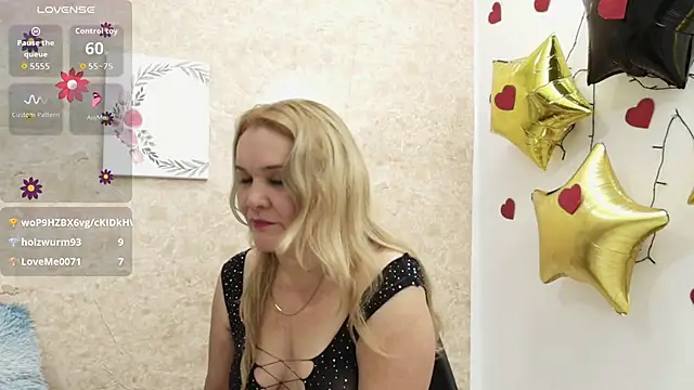 Snapshot of charlotte_milf30 chatting on February 19, 8:27 pm charlotte milf30 online show from February 19, 8:27 pm