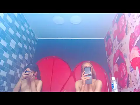 Snapshot of charlottxjuless chatting on February 20, 2:06 pm charlottxjuless online show from February 20, 2:06 pm