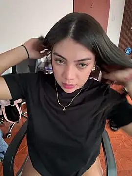 Luna rousse26 online show from March 18, 12:19 pm