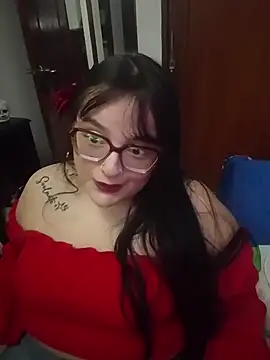 Snapshot of daphneev chatting on May 8, 10:48 pm daphneev online show from May 8, 10:48 pm