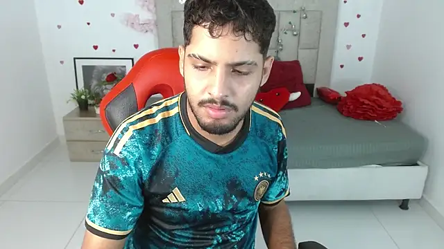 Snapshot of mister_fox723 chatting on March 3, 12:28 am mister fox723 online show from March 3, 12:28 am