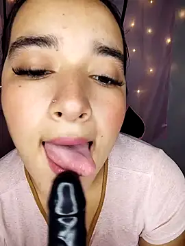 kloe-Dubois online show from April 9, 4:45 pm