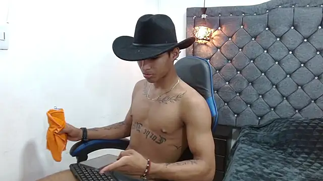 Snapshot of luka_big18 chatting on March 12, 3:34 am luka big18 online show from March 12, 3:34 am