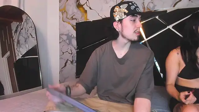 Couple In Heat online show from March 11, 8:15 pm