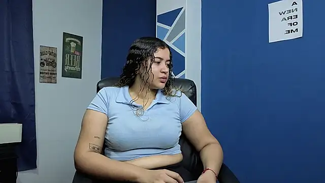 goodgirlxxl online show from April 8, 2:22 am