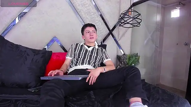 Sebas26  online show from February 17, 10:38 pm