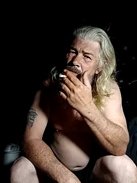 Snapshot of Crazy_Lasko chatting on March 2, 12:01 pm Crazy Lasko online show from March 2, 12:01 pm