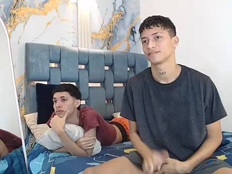 Snapshot of GOLD_BOYS chatting on February 21, 1:23 pm GOLD BOYS online show from February 21, 1:23 pm