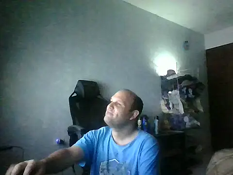 Snapshot of Heavy_Rebellx chatting on February 22, 4:02 am Heavy Rebellx online show from February 22, 4:02 am