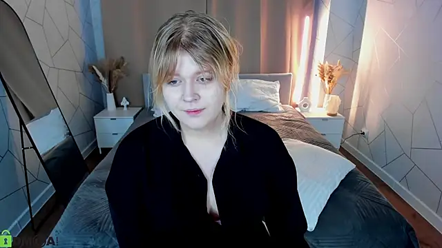 luna c0ra online show from February 27, 1:05 am