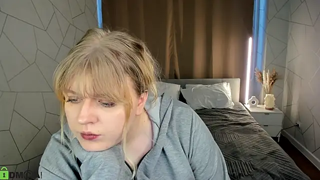 luna c0ra online show from March 21, 1:10 am