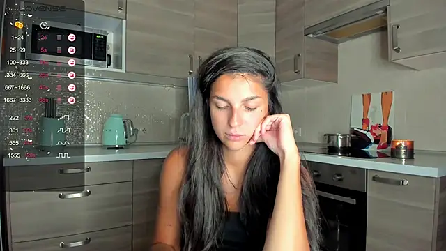 AngelGabe online show from April 6, 7:15 pm