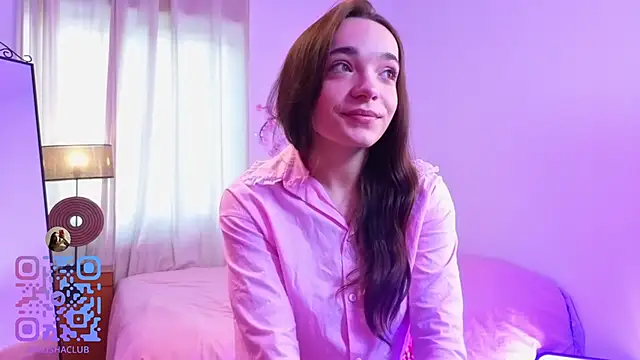 Snapshot of alisha_melison chatting on February 19, 5:20 pm alisha melison online show from February 19, 5:20 pm