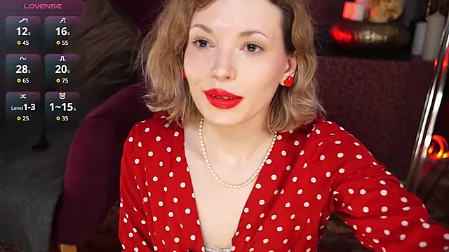 VinylKiss online show from April 12, 6:24 pm