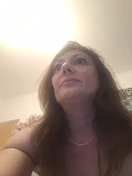 SaraGina online show from April 5, 8:39 pm