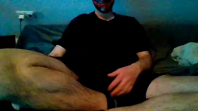 Snapshot of Blackklu chatting on April 6, 6:31 pm Blackklu online show from April 6, 6:31 pm
