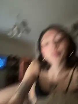 Snapshot of FrutillitaXX chatting on February 26, 6:12 am FrutillitaXX online show from February 26, 6:12 am