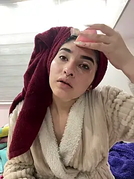 Kattengel  online show from March 27, 7:02 pm