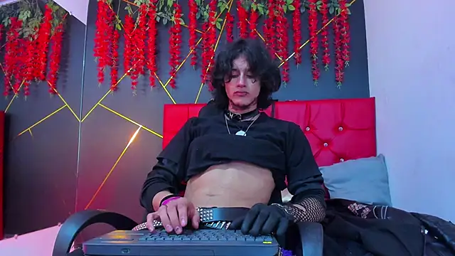 Snapshot of Dax669 chatting on February 24, 2:42 am Dax669 online show from February 24, 2:42 am