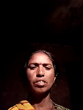 Snapshot of Hot_re83 chatting on February 26, 7:57 pm Hot re83 online show from February 26, 7:57 pm