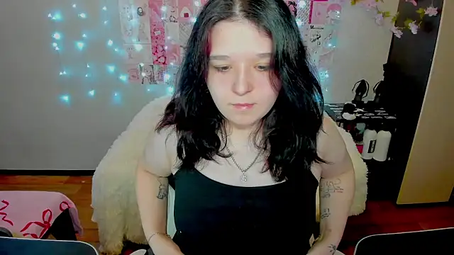 Snapshot of Kate_Acid chatting on February 20, 12:07 am Kate Acid online show from February 20, 12:07 am