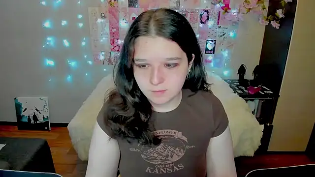 Snapshot of Kate_Acid chatting on April 20, 11:39 pm Kate Acid online show from April 20, 11:39 pm