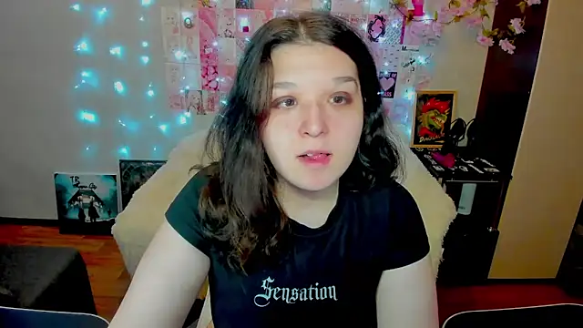 Snapshot of Kate_Acid chatting on May 8, 11:43 pm Kate Acid online show from May 8, 11:43 pm