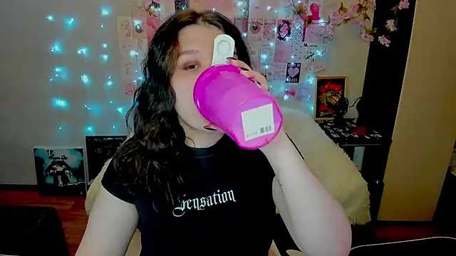 Snapshot of Kate_Acid chatting on May 16, 11:36 pm Kate Acid online show from May 16, 11:36 pm