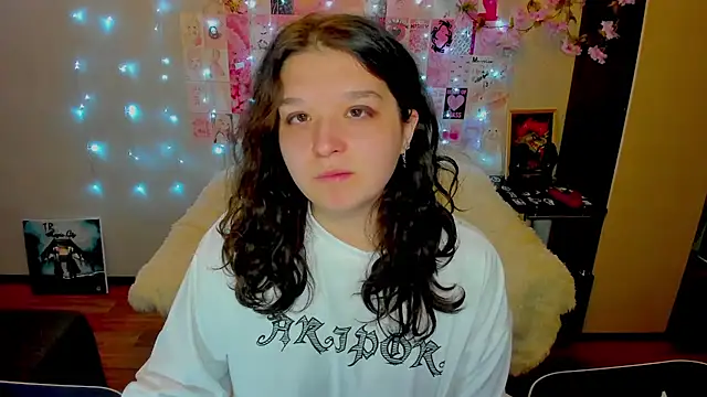 Snapshot of Kate_Acid chatting on June 1, 11:39 pm Kate Acid online show from June 1, 11:39 pm