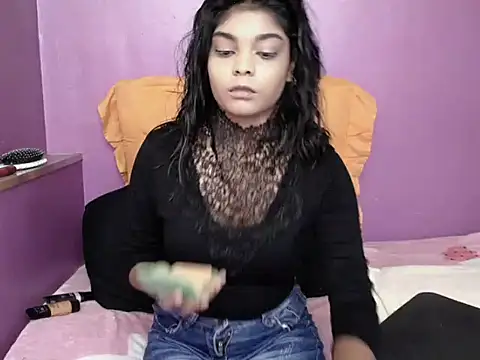 indianicon23 online show from April 10, 6:18 am