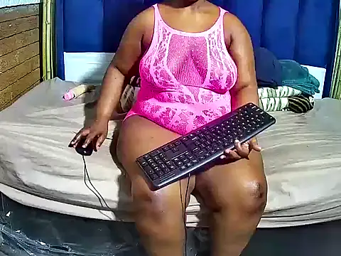 Sweetcandy298 online show from April 12, 8:03 pm