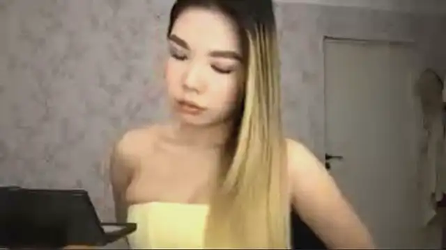 Snapshot of Elina_Mottel chatting on February 21, 7:20 am Elina Mottel online show from February 21, 7:20 am