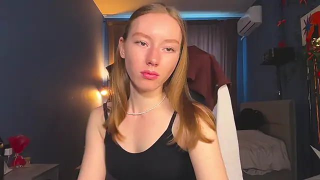 Anna Kare online show from April 19, 1:10 pm