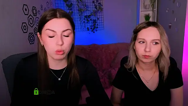 amalialowell online show from March 28, 8:08 pm